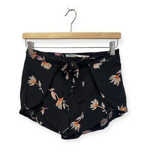 Kimchi Blue Black Floral Shorts Tie Waist Size 0